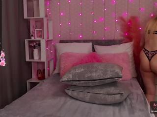 Masha (https://fansly.com/PornoGirlX)