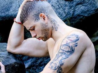 James Leeandros