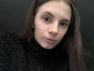 me-la-nia19
