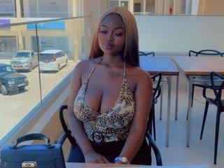 TheRealBustybaddie