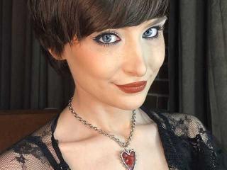 RebeGoldNoir