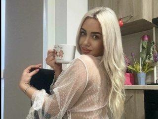 Cute_blondiee