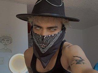 Maskedtatee