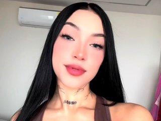 Lady_virtual