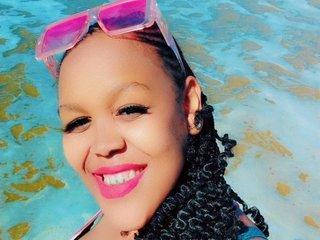CurvyAuroraxx