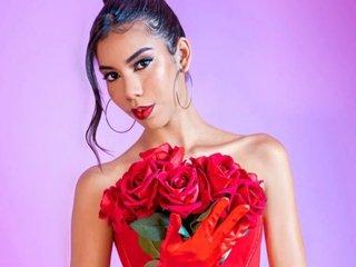 Bella_Harpeer