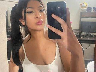 HoneyyBell