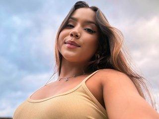 LunaRoselle